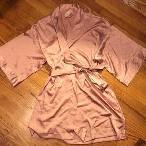 VS Angels silky feel knee length robe